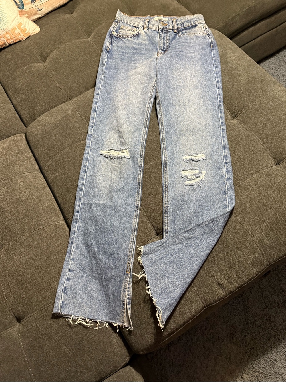 Pull&Bear High Rise Distressed Straight Leg Jeans Size 4 Light Wash